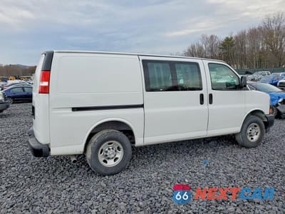 Trzecie zdjęcie samochodu z tyłu: 2022 CHEVROLET EXPRESS 2500 UTILITY / SERVICE VAN VIN:1GCWGAFP9N1168298 - miniatura