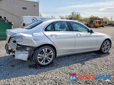 Trzecie zdjęcie samochodu z tyłu: 2016 MERCEDES-BENZ C 300 4MATIC VIN:55SWF4KBXGU175350 - miniatura