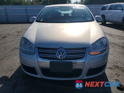 Piąte zdjęcie samochodu w środku: 2010 VOLKSWAGEN JETTA SE VIN:3VWRZ7AJ3AM125597 - miniatura