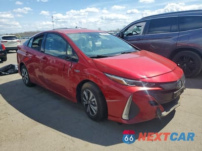 Czwarte zdjęcie samochodu z boku: 2017 TOYOTA PRIUS PRIME PLUS VIN:JTDKARFP4H3037741 - miniatura