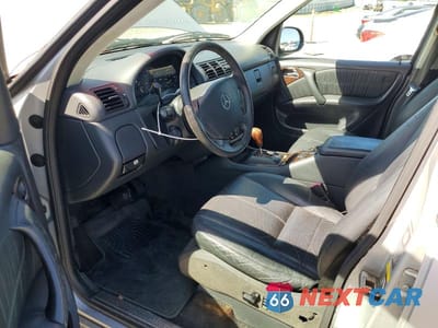 Zdjęcie 8 z 13 samochodu: 2000 MERCEDES-BENZ ML 430 VIN:4JGAB72E8YA194018 - miniatura