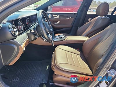 Zdjęcie 7 z 12 samochodu: 2017 MERCEDES-BENZ E 300 VIN:WDDZF4JB4HA238846 - miniatura