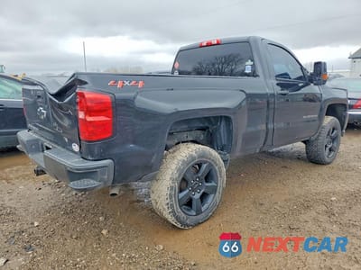 Trzecie zdjęcie samochodu z tyłu: 2018 CHEVROLET SILVERADO K1500 VIN:1GCNKNEC7JZ375140 - miniatura