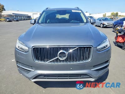 Piąte zdjęcie samochodu w środku: 2017 VOLVO XC90 T6 VIN:YV4A22PK8H1105194 - miniatura