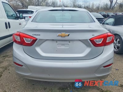 Zdjęcie 6 z 12 samochodu: 2017 CHEVROLET CRUZE LT VIN:1G1BE5SM7H7123426 - miniatura