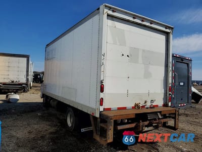 Drugie zdjęcie samochodu z przodu: 2014 MITSUBISHI FUSO BOX TRUCK VIN:JL6CRH1A7EK000010 - miniatura