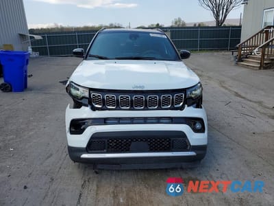 Piąte zdjęcie samochodu w środku: 2025 JEEP COMPASS LIMITED VIN:3C4NJDCN9ST620210 - miniatura