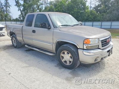 Czwarte zdjęcie samochodu z boku: 2005 GMC NEW SIERRA K1500 VIN:1GTEK19B65E332058 - miniatura