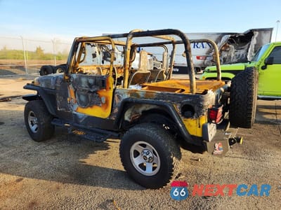 Drugie zdjęcie samochodu z przodu: 2000 JEEP WRANGLER / TJ SPORT VIN:1J4FA49S3YP731800 - miniatura