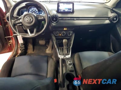 Zdjęcie 8 z 13 samochodu: 2019 TOYOTA YARIS LE VIN:3MYDLBYV1KY503521 - miniatura