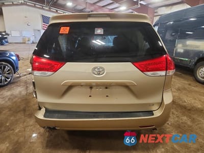 Zdjęcie 6 z 13 samochodu: 2013 TOYOTA SIENNA LE 8-PASSENGER VIN:5TDKK3DC2DS335501 - miniatura