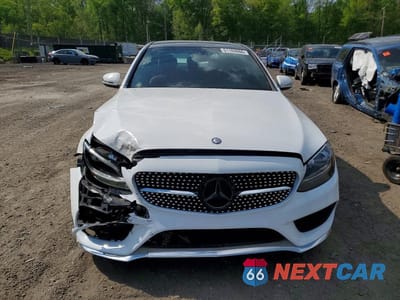 Piąte zdjęcie samochodu w środku: 2017 MERCEDES-BENZ C 300 VIN:55SWF4JB9HU219339 - miniatura