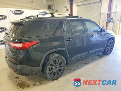 Trzecie zdjęcie samochodu z tyłu: 2019 CHEVROLET TRAVERSE HIGH COUNTRY VIN:1GNEVJKW7KJ128450 - miniatura