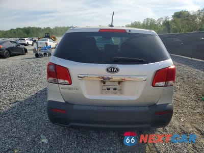 Zdjęcie 6 z 11 samochodu: 2012 KIA SORENTO LX VIN:5XYKT3A13CG200457 - miniatura