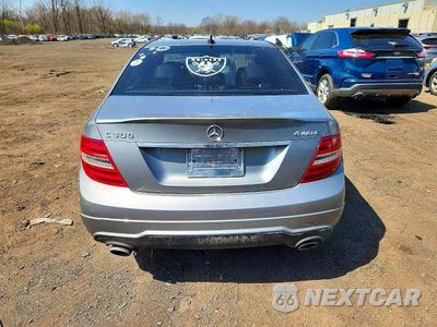 Zdjęcie 6 z 12 samochodu: 2012 MERCEDES-BENZ C 300 4MATIC VIN:WDDGF8BB9CR200178 - miniatura