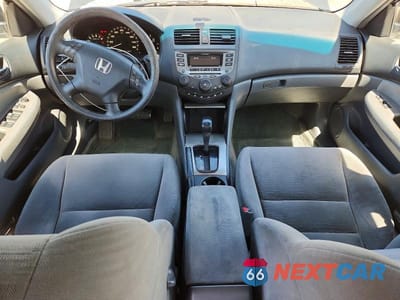 Zdjęcie 8 z 12 samochodu: 2006 HONDA ACCORD EX VIN:1HGCM56726A158590 - miniatura