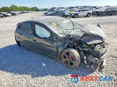 Czwarte zdjęcie samochodu z boku: 2018 FORD FIESTA ST VIN:3FADP4GXXJM140150 - miniatura