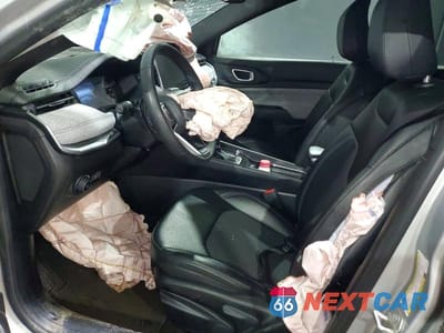 Zdjęcie 7 z 13 samochodu: 2024 JEEP COMPASS LATITUDE VIN:3C4NJDBN3RT117803 - miniatura