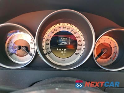 Zdjęcie 9 z 13 samochodu: 2012 MERCEDES-BENZ C 250 VIN:WDDGF4HB1CR236222 - miniatura
