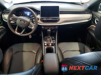 Zdjęcie 8 z 13 samochodu: 2025 JEEP COMPASS LIMITED VIN:3C4NJDCNXST619339 - miniatura