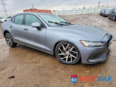 Czwarte zdjęcie samochodu z boku: 2020 VOLVO S60 T5 MOMENTUM VIN:7JR102FK4LG046873 - miniatura