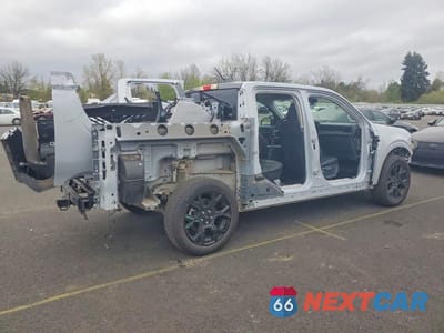 Trzecie zdjęcie samochodu z tyłu: 2025 FORD MAVERICK LARIAT VIN:3FTTW8S32SRA97951 - miniatura