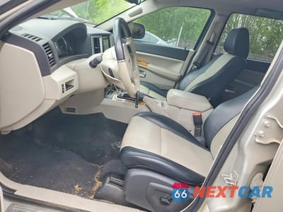 Zdjęcie 7 z 12 samochodu: 2008 JEEP GRAND CHEROKEE LIMITED VIN:1J8HR58258C244662 - miniatura
