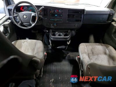 Zdjęcie 8 z 13 samochodu: 2012 CHEVROLET EXPRESS G2500 LS VIN:1GAWGPFG4C1197426 - miniatura