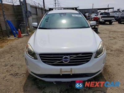 Piąte zdjęcie samochodu w środku: 2016 VOLVO XC60 T5 VIN:YV440MDJ9G2867002 - miniatura