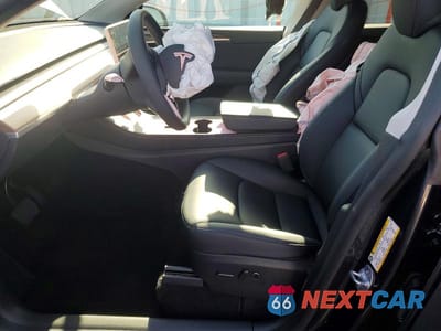 Zdjęcie 7 z 13 samochodu: 2025 TESLA MODEL Y VIN:7SAYGDED8SF241748 - miniatura