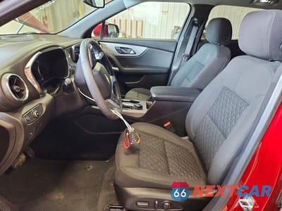 Zdjęcie 7 z 13 samochodu: 2022 CHEVROLET BLAZER 2LT VIN:3GNKBHR46NS141105 - miniatura