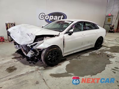 2026 KIA K5 LXS KNAG24J73T5416642 - główne zdjęcie licytacji z USA - miniatura