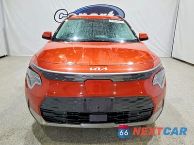 Piąte zdjęcie samochodu w środku: 2023 KIA NIRO WIND VIN:KNDCR3L19P5022889 - miniatura