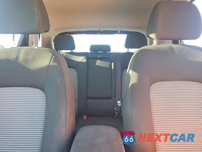 Zdjęcie 10 z 13 samochodu: 2021 HYUNDAI KONA SE VIN:KM8K12AA4MU659492 - miniatura