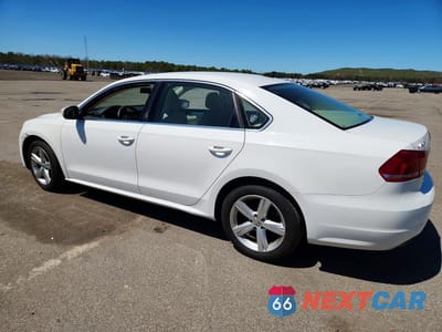Drugie zdjęcie samochodu z przodu: 2013 VOLKSWAGEN PASSAT SE VIN:1VWBP7A30DC140217 - miniatura