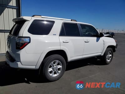 Trzecie zdjęcie samochodu z tyłu: 2021 TOYOTA 4RUNNER SR5 PREMIUM VIN:JTENU5JRXM5881430 - miniatura