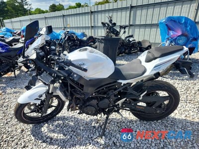 Trzecie zdjęcie samochodu z tyłu: 2023 KAWASAKI EX400 VIN:JKAEXKH19PDAR8102 - miniatura