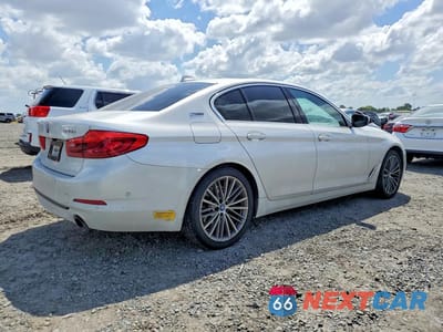 Trzecie zdjęcie samochodu z tyłu: 2019 BMW 530E VIN:WBAJA9C56KB254362 - miniatura