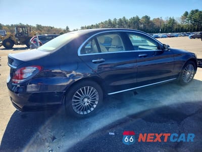 Trzecie zdjęcie samochodu z tyłu: 2015 MERCEDES-BENZ C 300 4MATIC VIN:55SWF4KB7FU006255 - miniatura