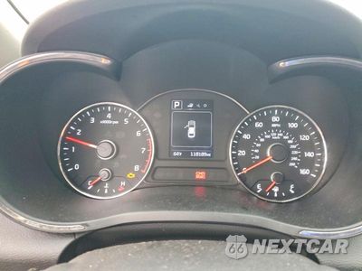 Zdjęcie 9 z 12 samochodu: 2017 KIA FORTE LX VIN:3KPFL4A79HE113632 - miniatura