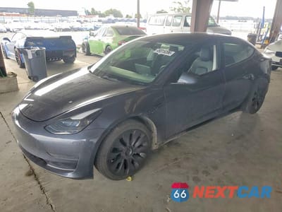 2023 TESLA MODEL 3 5YJ3E1EA3PF581477 - główne zdjęcie licytacji z USA - miniatura