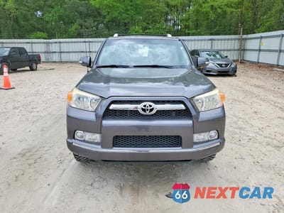 Piąte zdjęcie samochodu w środku: 2013 TOYOTA 4RUNNER SR5 VIN:JTEBU5JR6D5131574 - miniatura