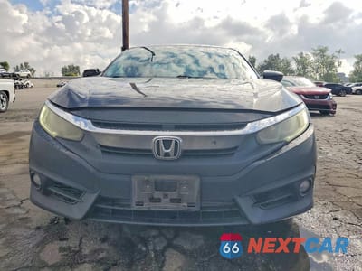 Piąte zdjęcie samochodu w środku: 2016 HONDA CIVIC VIN:2HGFC1F71GH650300 - miniatura
