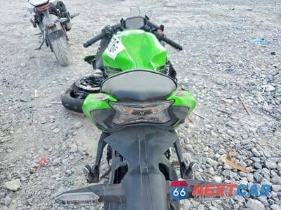 Zdjęcie 6 z 8 samochodu: 2024 KAWASAKI EX650 P VIN:ML5EXEP16RDAC5478 - miniatura