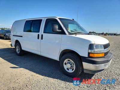 Czwarte zdjęcie samochodu z boku: 2023 CHEV EXPRESS G2500 VIN:1GCWGAFP3P1217112 - miniatura