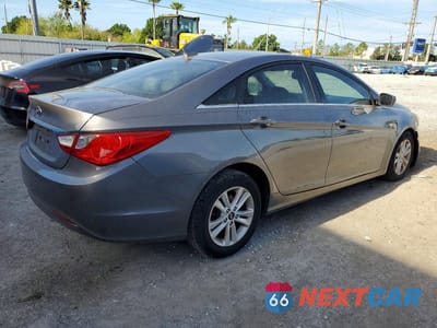 Trzecie zdjęcie samochodu z tyłu: 2011 HYUNDAI SONATA GLS VIN:5NPEB4AC1BH207230 - miniatura