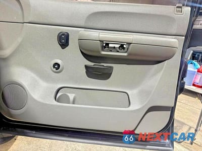 Zdjęcie 13 z 14 samochodu: 2008 CHEVROLET SILVERADO C1500 VIN:1GCEC14C28Z204734 - miniatura