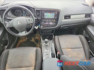Zdjęcie 8 z 12 samochodu: 2017 MITSUBISHI OUTLANDER ES VIN:JA4AD2A30HZ067549 - miniatura