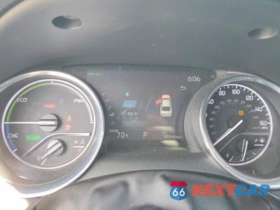 Zdjęcie 9 z 11 samochodu: 2020 TOYOTA CAMRY HYBRID XLE VIN:4T1F31AKXLU532677 - miniatura