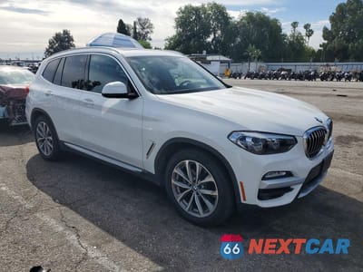 Czwarte zdjęcie samochodu z boku: 2019 BMW X3 SDRIVE30I VIN:5UXTR7C5XKLE88699 - miniatura